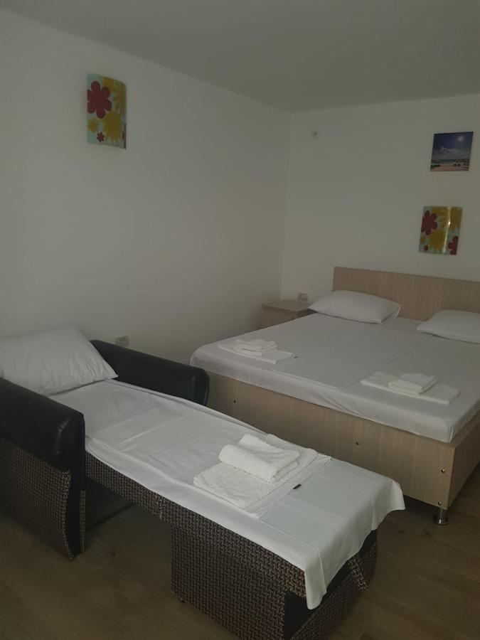 Evana House Costinesti Esterno foto