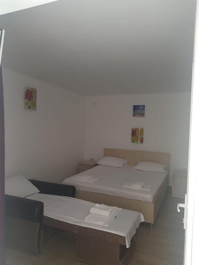 Evana House Costinesti Esterno foto