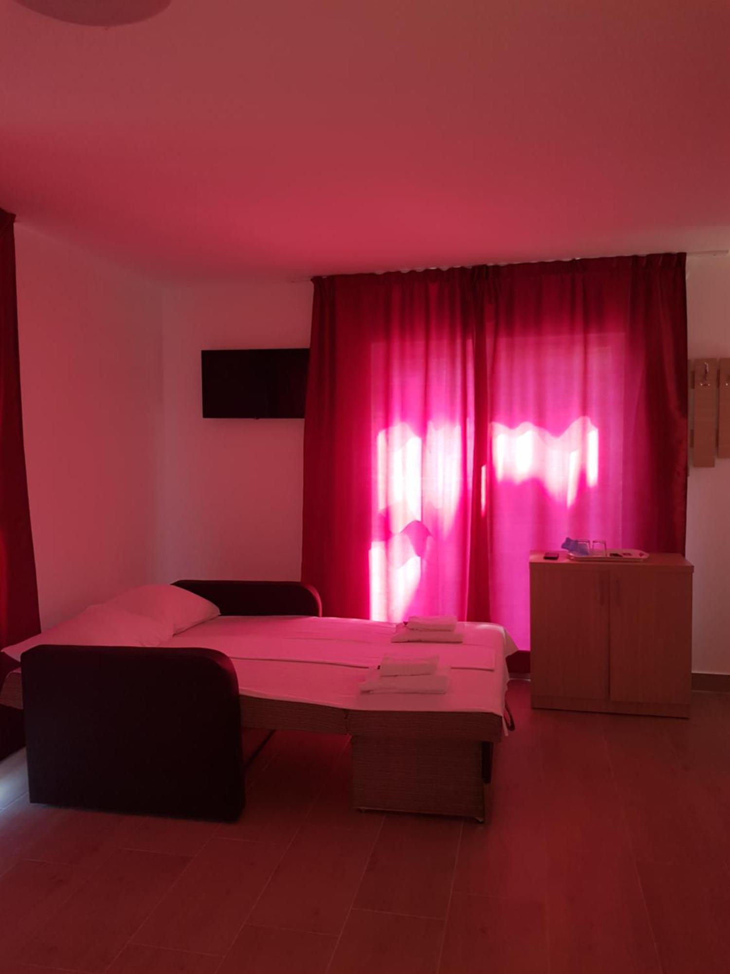 Evana House Costinesti Esterno foto