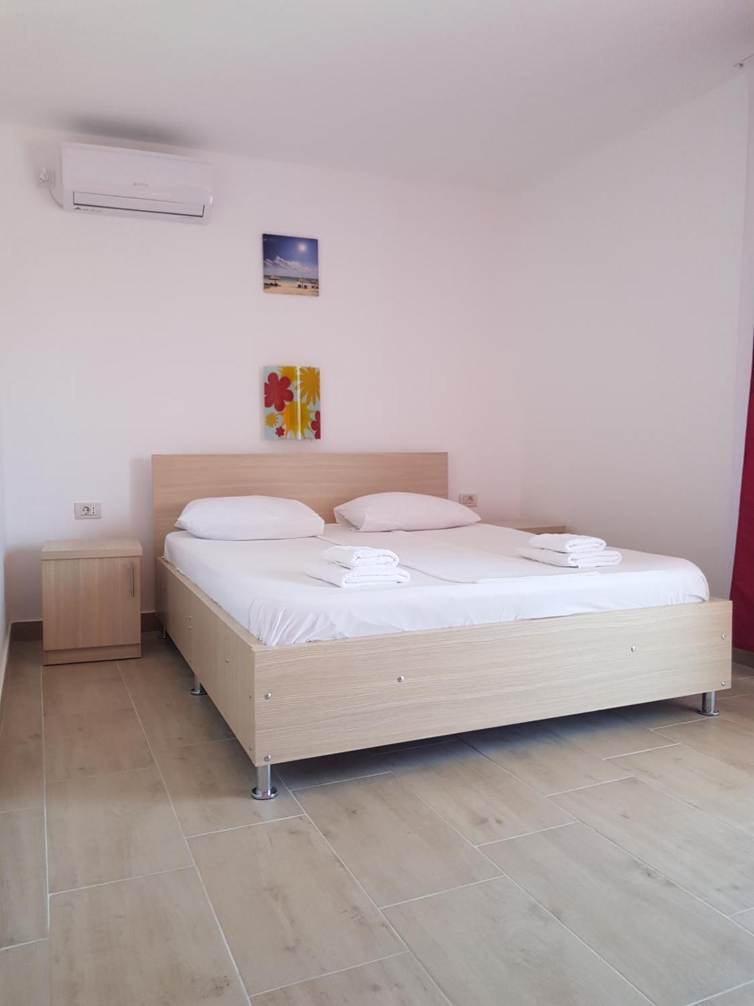 Evana House Costinesti Esterno foto