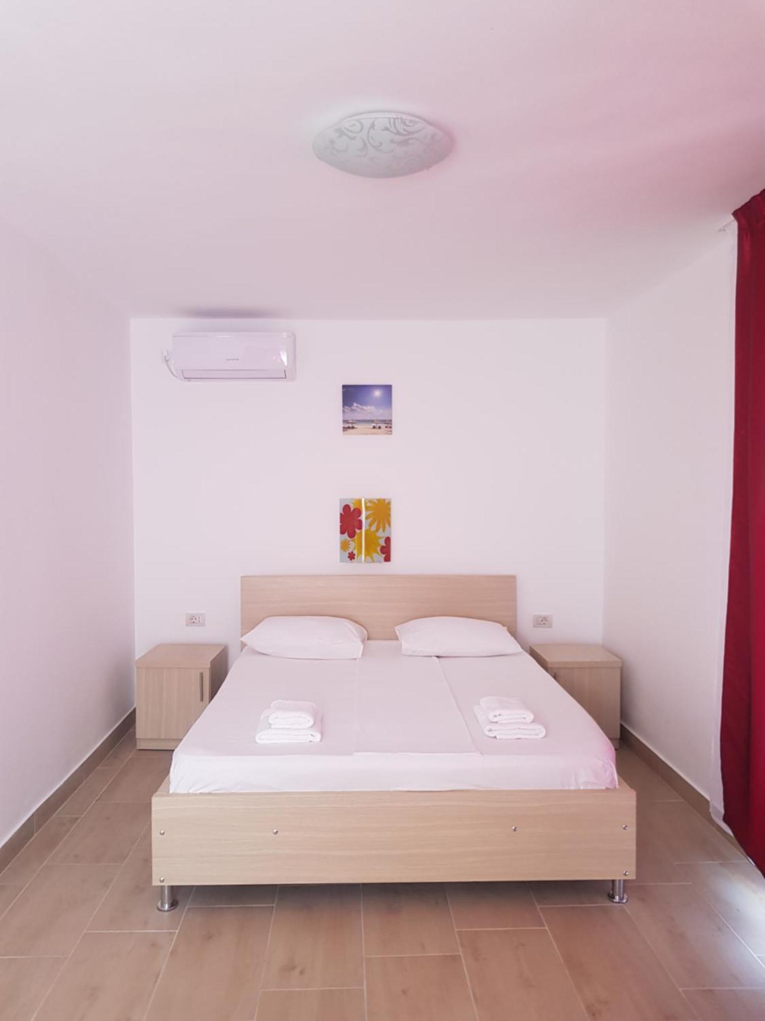 Evana House Costinesti Esterno foto